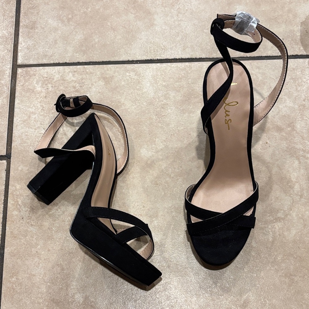 Lulu’s Black Platform Faux Suede Cross Front Sandal Heels